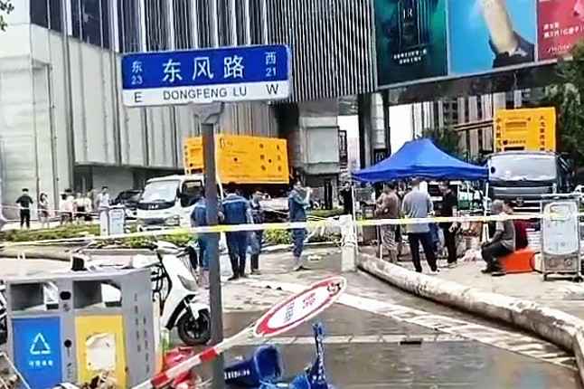 九游·网站官网-九游(中国)排涝突击队在排涝现场